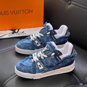 کفش کتونی Louis Vuitton آبی‌رنگ (لویی ویتون)