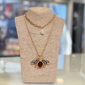 گردنبند آویز طرح زنبور – نماد انرژی، تلاش و درخشش